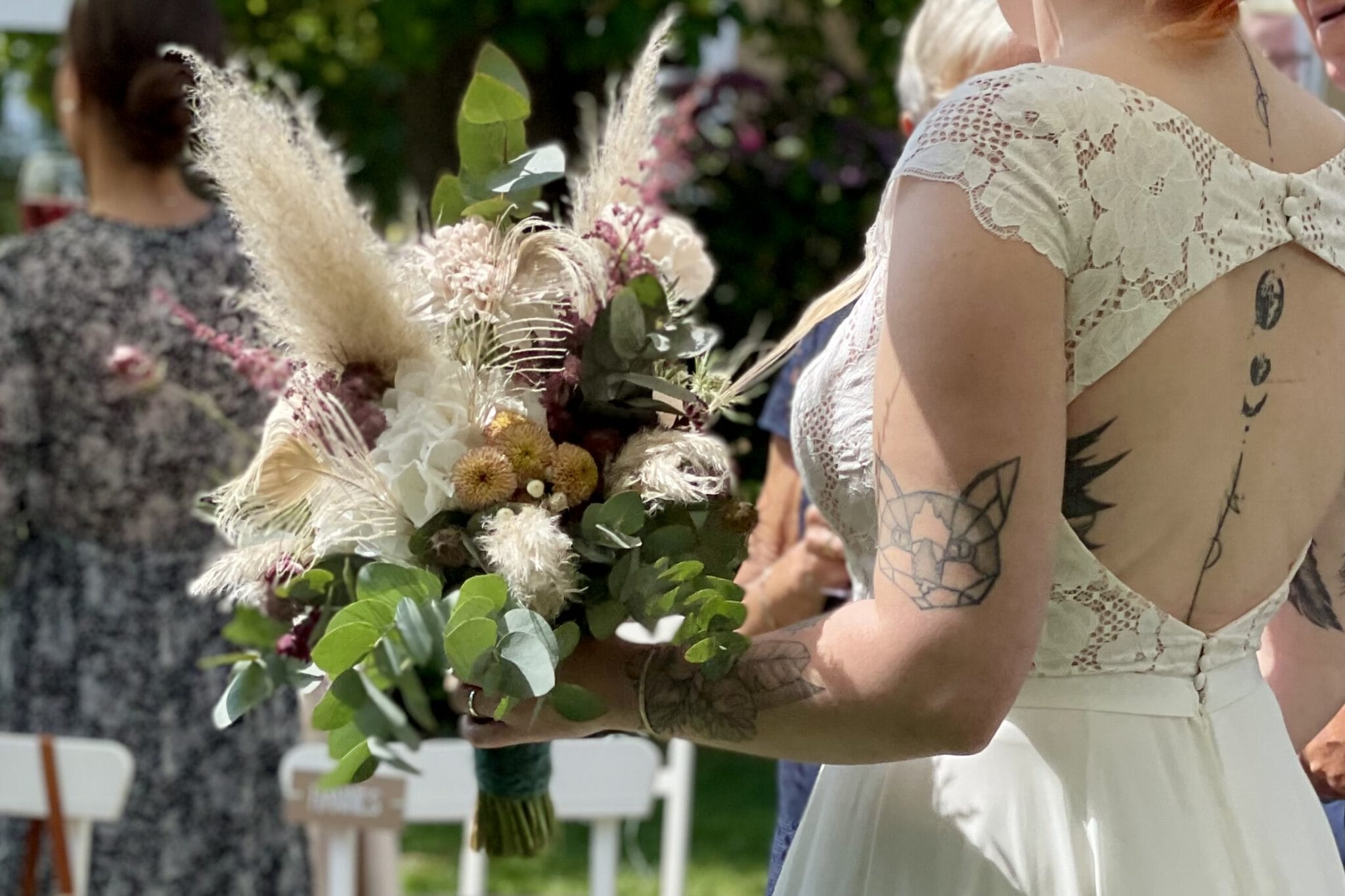 Sommerhochzeit mit Garten-Trauung