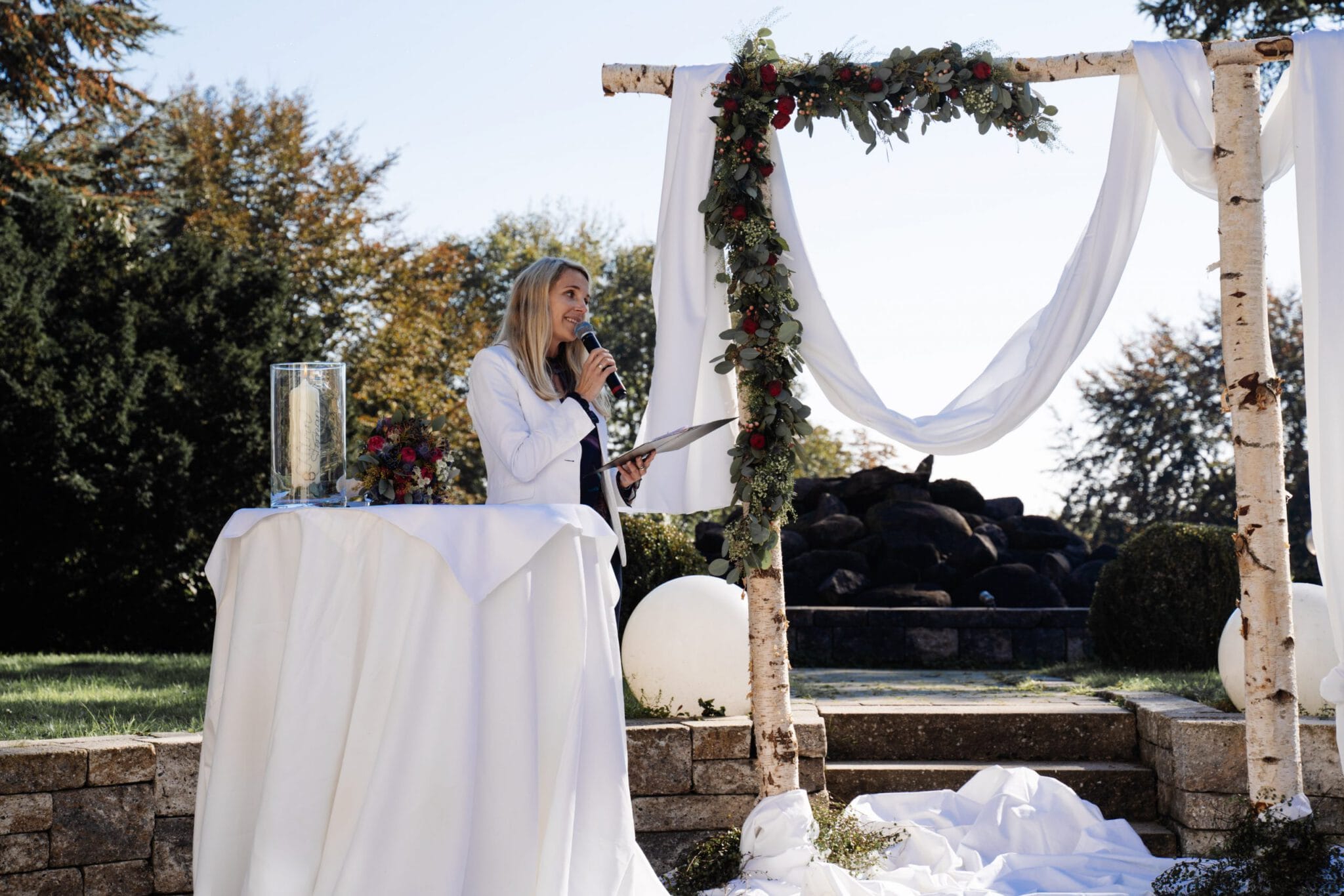 herrliche Freie Trauung auf der Weißenburg Terrasse