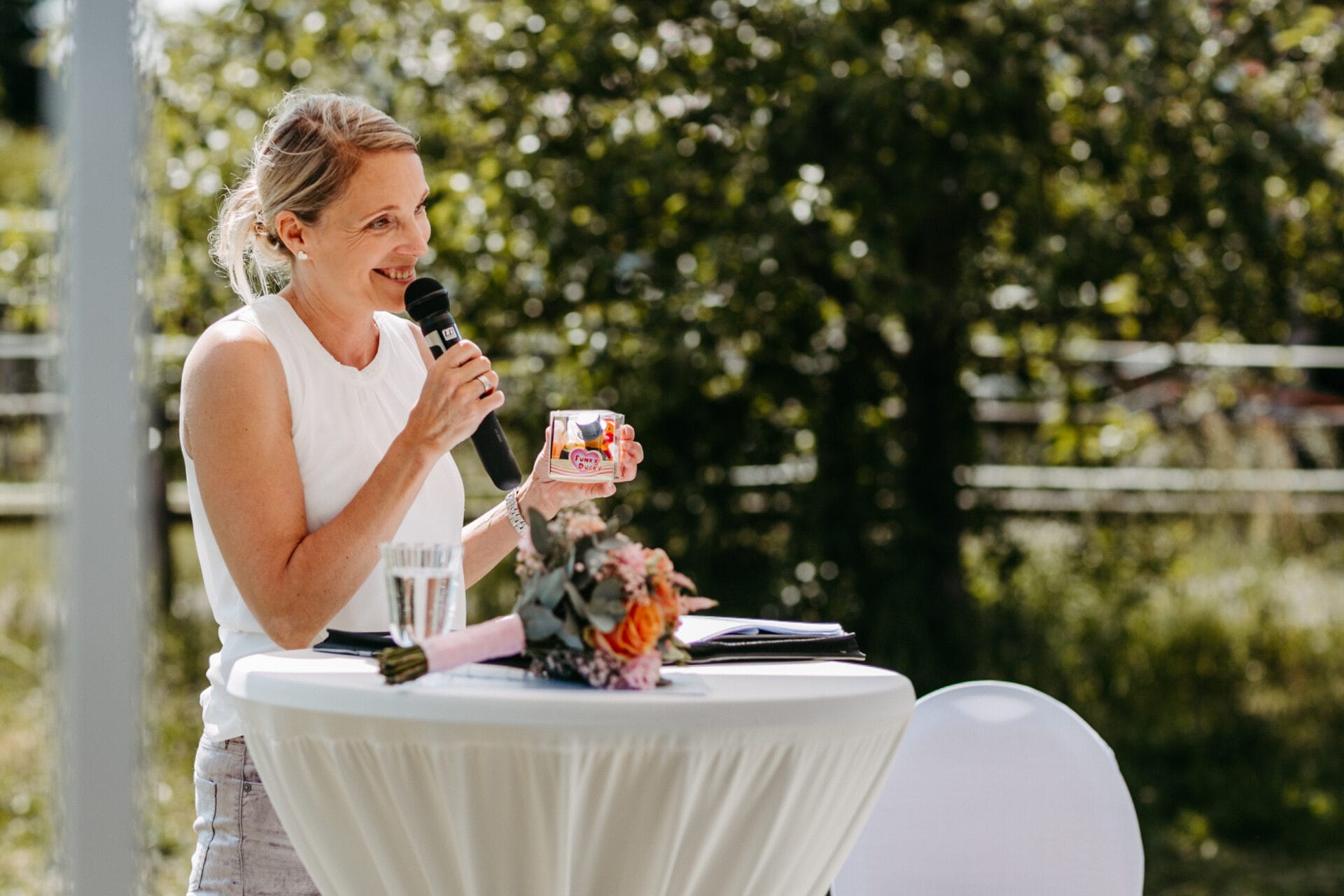 Vanessa & Marvin - Wellpappe